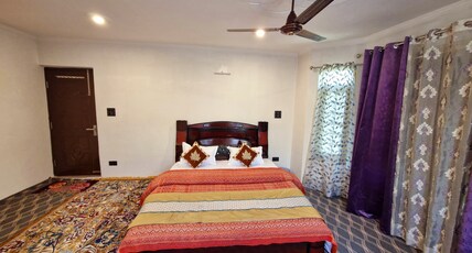 Little Paradise Kashmir Room Type - Deluxe Mountain View Room with Balcony