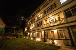 Shanti Cafe - Signature Stays Manali