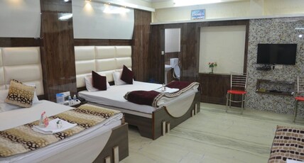 Hotel Ganpati Plaza Room Type - Six AC Room