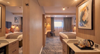 Crowne Plaza READING EAST Room Type - 2 Twin Beds Standard Accessible
