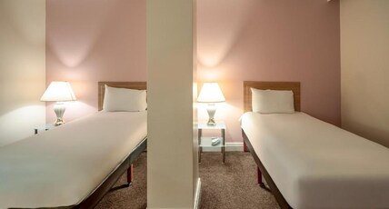 Sachas Hotel Manchester Room Type - Standard Twin Room Without Window