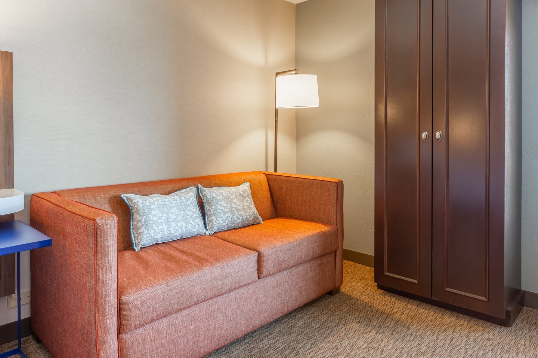 Hampton Inn by Hilton Madison East Towne Mall Area - Tap to explore photos