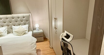 M3M Highrise Small Studio Room Type - Highrise Heaven With Jacuzzi And Garden Patio