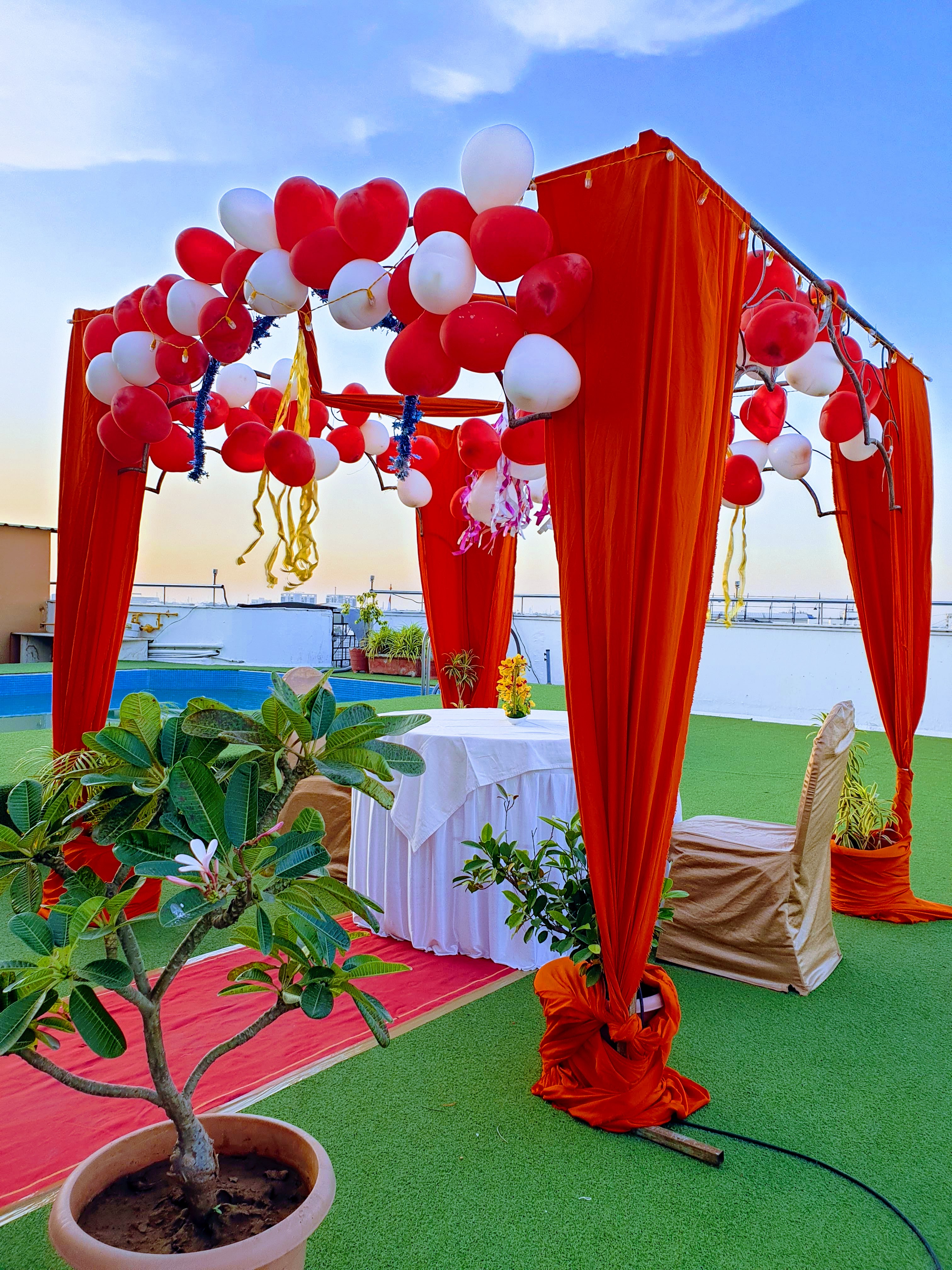 The Oasis Hotel - Tap to explore photos