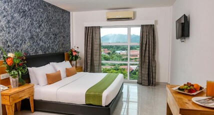 Langkapuri Resort Langkawi Room Type - Deluxe King Room