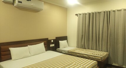 Grand Stay Room Type - Deluxe Triple Bed Room