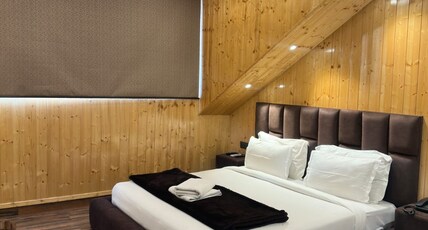 Hill Top Heaven By Elvora Hotels & Resorts Room Type - Wooden Cottage (Attached Rooftop)