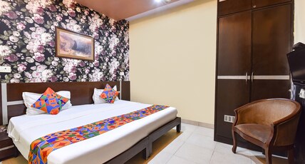FabHotel AK Acacia Jazz Club Room Type - Deluxe Room