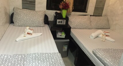 Hostel Skyview Hong Kong Room Type - Standard Triple Room