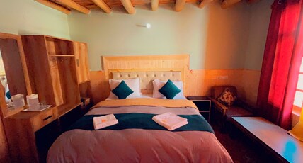Hotel Pangong Residency Room Type - Deluxe Room