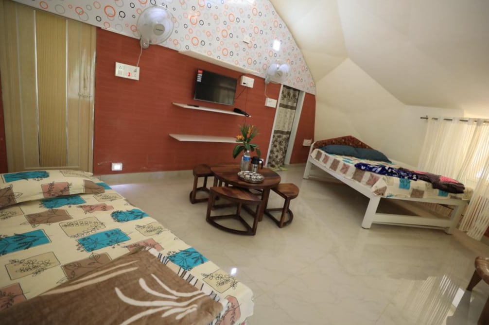 S Reddy Homestay - Tap to explore photos