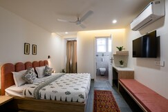 Cest La Vie Room in luxe Boutique Homestay 500m from MI Road