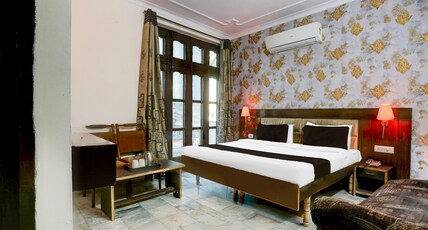 Super Hotel O by OYO Subhani Building Formerly Hotel Amandeep Room Type - Classic