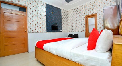 Hotel Simran Room Type - KING  Room