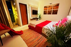 Couple Canvas- Luxurious 1-BHK Peaceful Apartment