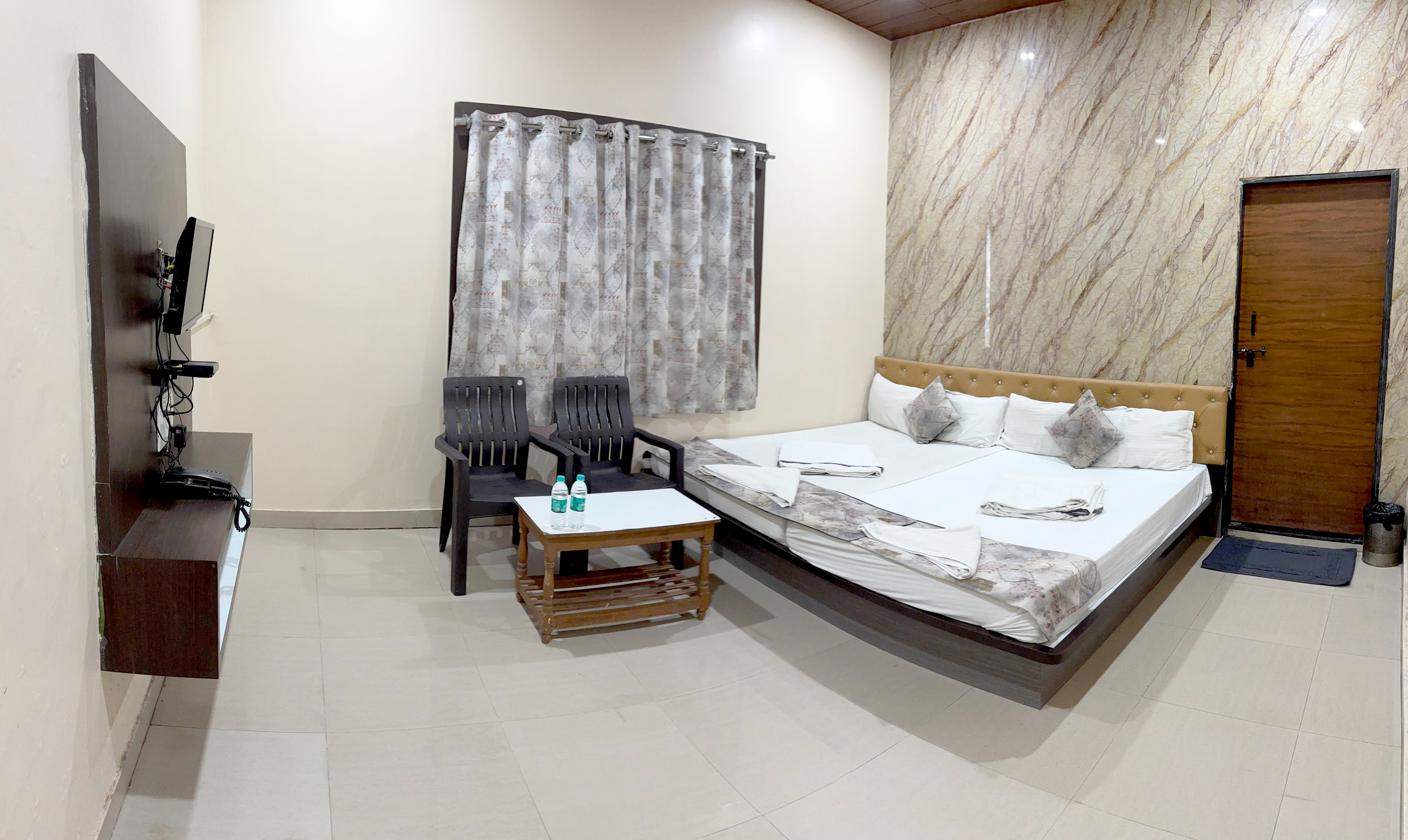 Sai Datta Lodge - Tap to explore photos