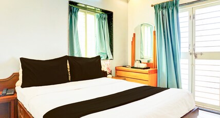 Collection O Ubale Nagar Room Type - Classic with Balcony