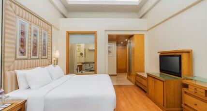 Park Plaza Gurugram Room Type - Deluxe Plaza Room with Bathtub