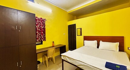 Hotel Saanvi Inn Room Type - Deluxe AC Room