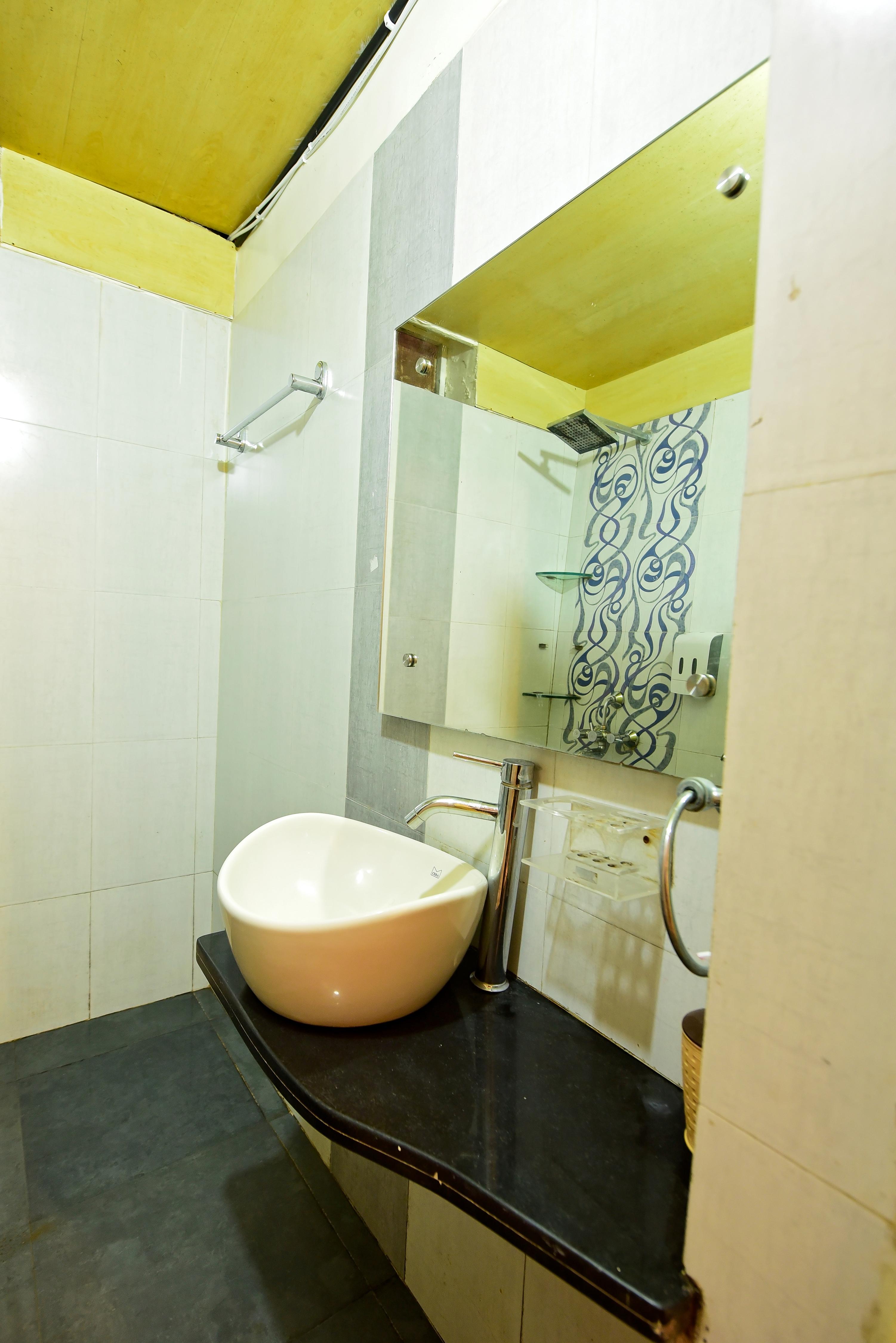 Green Munia Villa |Entire 6 BHK - Tap to explore photos