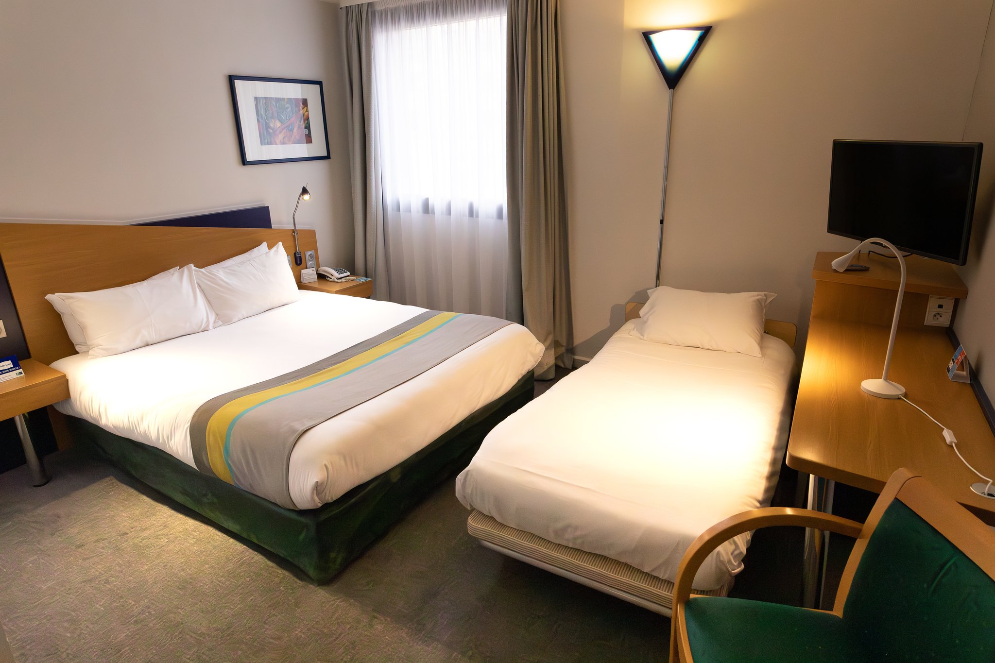 Holiday Inn Express ARRAS - Tap to explore photos