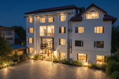 Hotel Golden Bees Spa & Gym