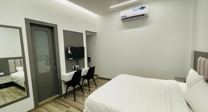 Hotel Lotus inn Room Type - Deluxe Room