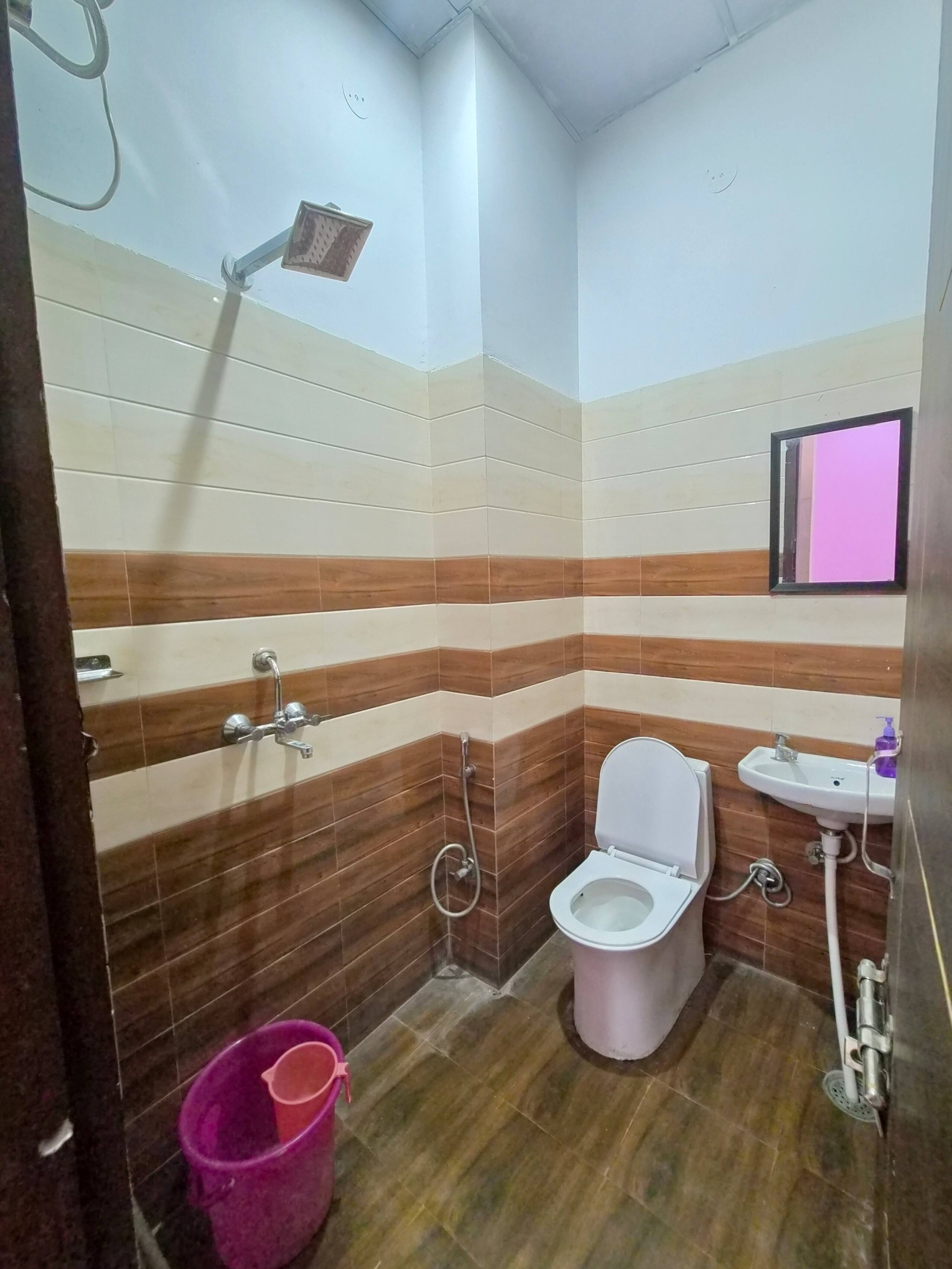 Delight hotel 205 Stay airport budget room - Tap to explore photos