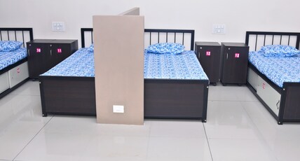 Dwarka Yatri Niwas Room Type - Single Bed Dormitory 3