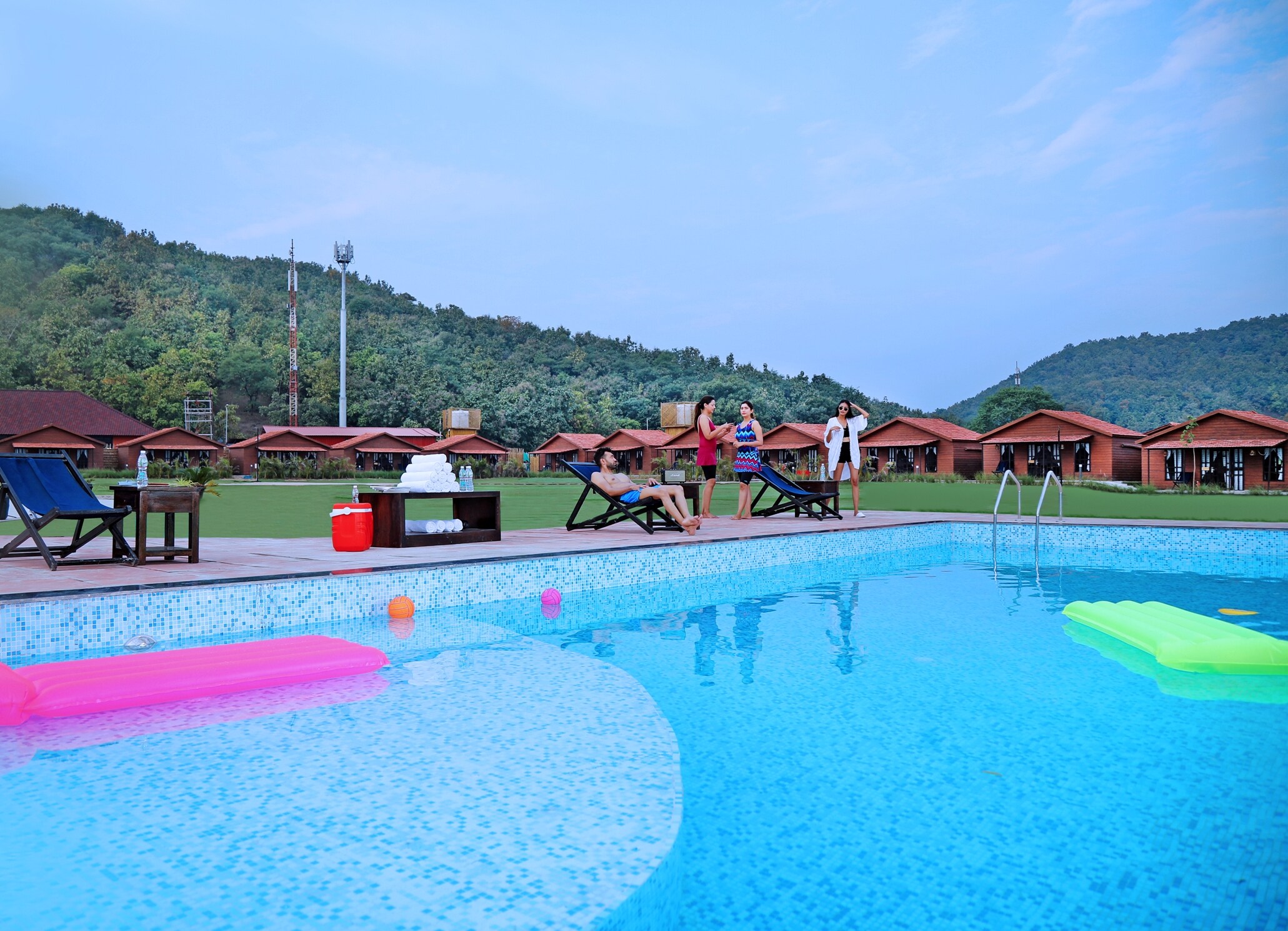 Statue Of Unity Tent City-1 | Luxe Cottages - Tap to explore photos