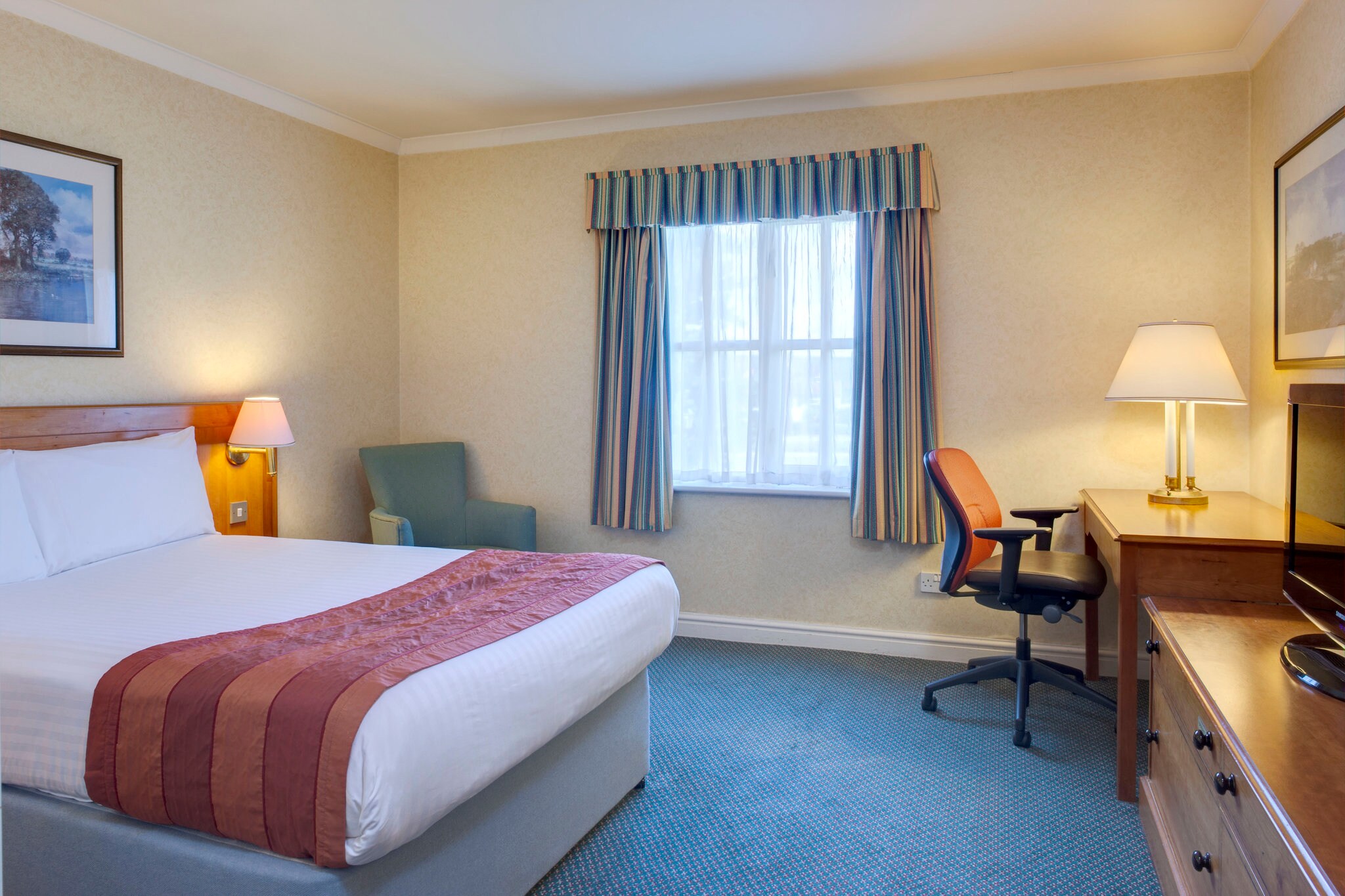 Holiday Inn IPSWICH - ORWELL - Tap to explore photos