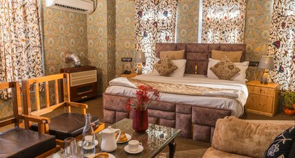 Heritage bungalow Room Type - AC Heritage Suite Room + Free Wifi