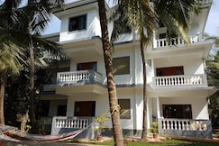 Palm Shades Spring | Rooms & Pool