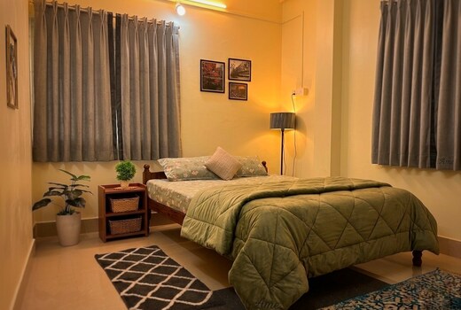Modern Cozy 1BHK Near CT Center | Zipp stay 001