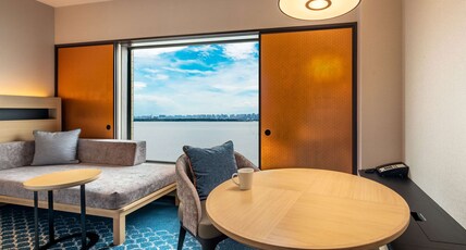 Hilton Tokyo Bay Room Type - KING EXECUTIVE ROOM OCEAN