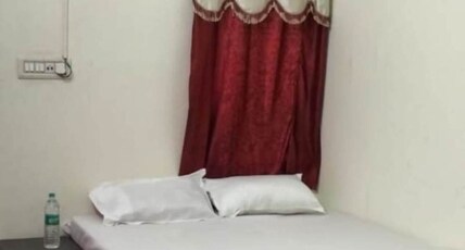 Hotel shiv shakti Room Type - Super Deluxe Room