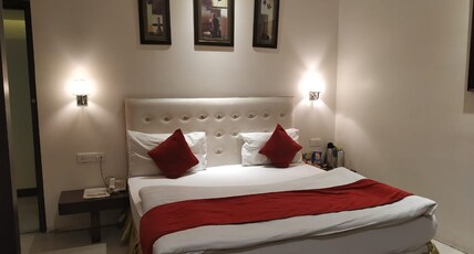 Hotel D'Grand Room Type - Deluxe (COMPACT)