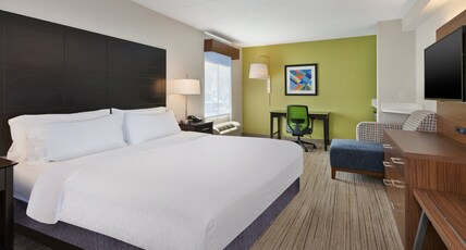 Holiday Inn Express WALDORF Room Type - 1 King Bed Standard Comm Access Tub