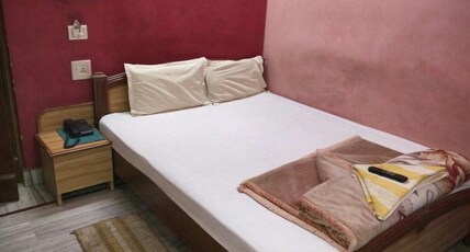 Hotel Sandhya Deluxe Room Type - GENERAL NON-AC ROOM