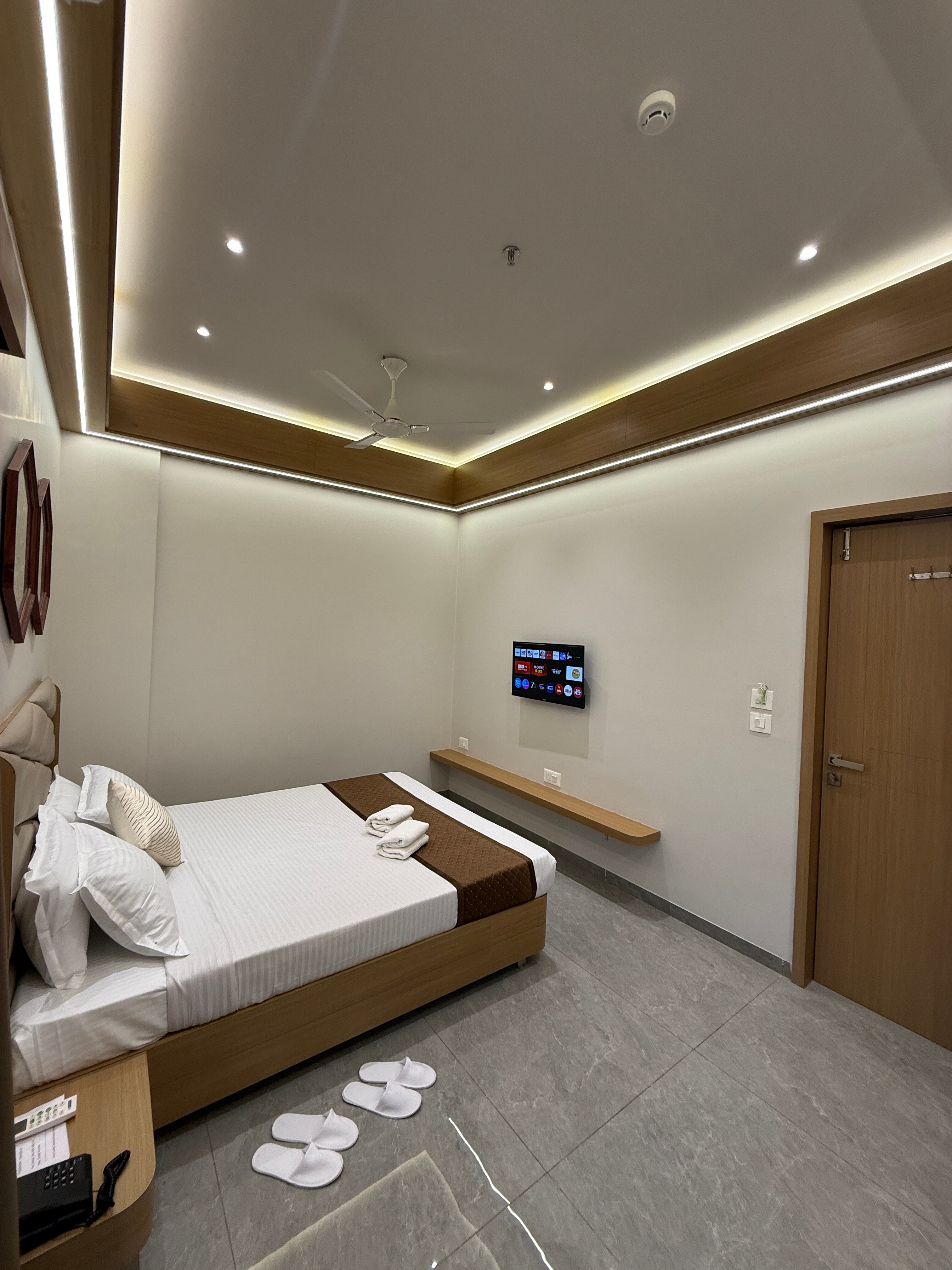 Hotel Tejasvi Inn - Tap to explore photos