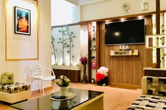 Premium Room in 3BHK Apartment in Nagpur
