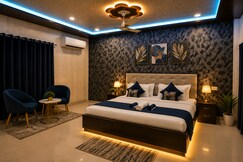 Yash Inn Hotel/ In Front Of Ram Mandir Entry Gate