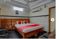 Hotel Yuvaraj Palace