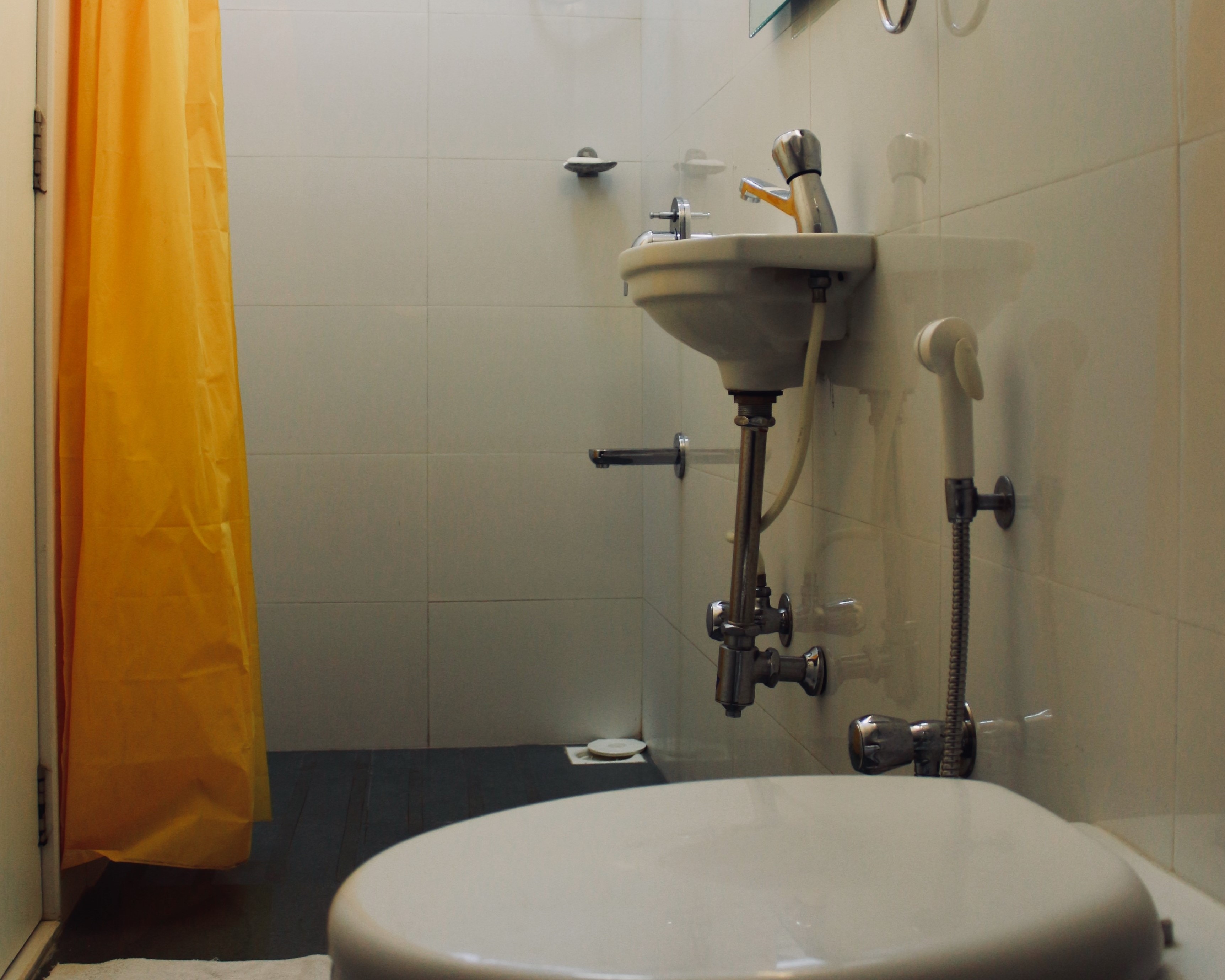 Panchgani Cottages | Rooms & Caretaker - Tap to explore photos