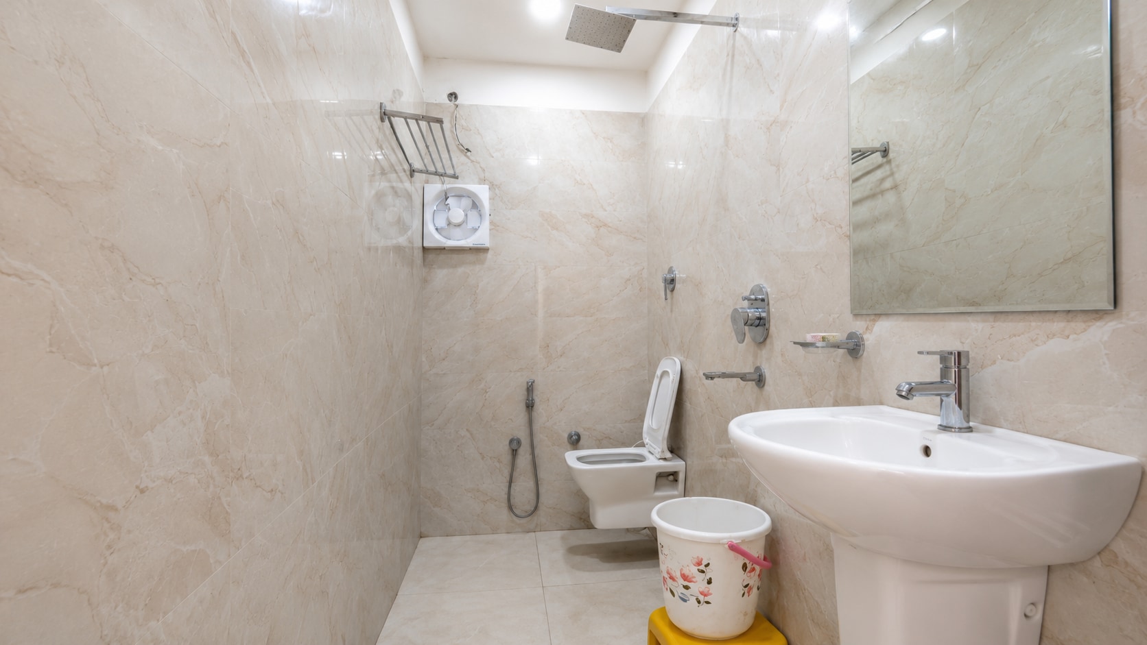 Hotel Devansh Inn Near Baba Dham Deoghar - Tap to explore photos