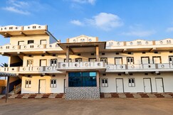Hotel Seascape.(300 meters from Sea Beach)