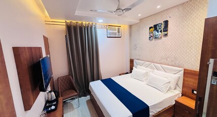 Hotel ram lakhan paradise Room Type - Super deluxe room