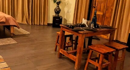 JUNGLE LORE Room Type - DELUXE ROOM