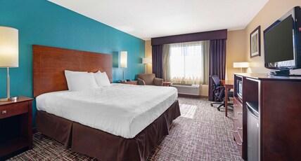 Best Western Central City Room Type - 1 King Bed, Non-Smoking, Microwave And Refrigerator, Coffee Maker, Hairdryer, High Speed Internet Ac Best Western Central City Room Type - 1 King Bed, Non-Smoking, Microwave And Refrigerator, Coffee Maker, Hairdryer, High Speed Internet Ac