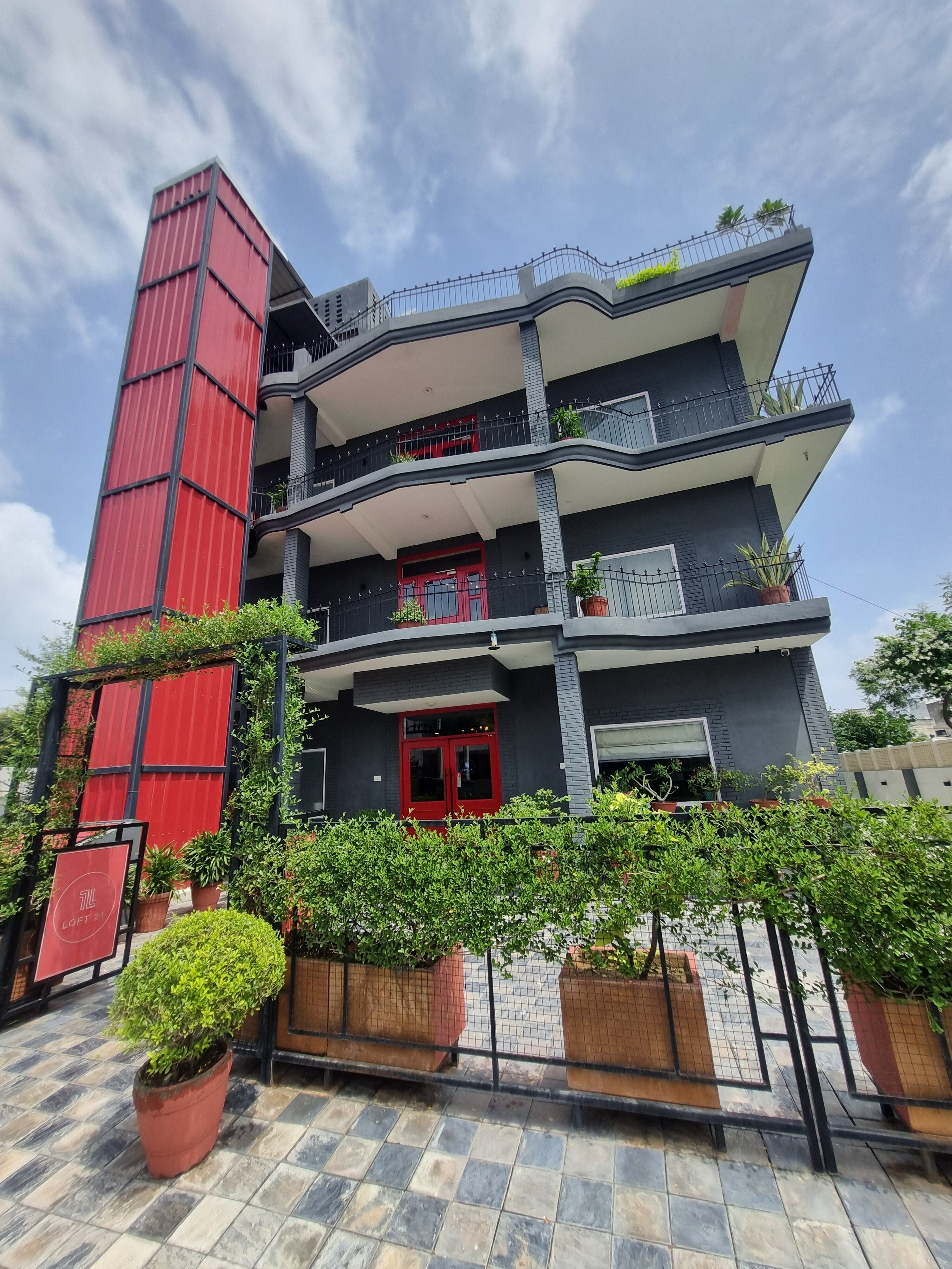 Hotel Loft 24, Mansarovar - Tap to explore photos